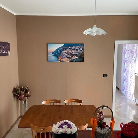 Appartamento Con Tre Camere - Zona Centrale أليساندريا المظهر الخارجي الصورة