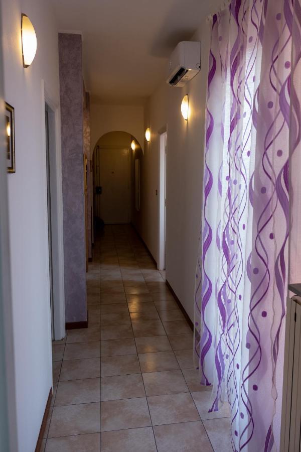 Appartamento Con Tre Camere - Zona Centrale أليساندريا المظهر الخارجي الصورة